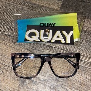 Quay “Wired” blue light glasses (NWOT)